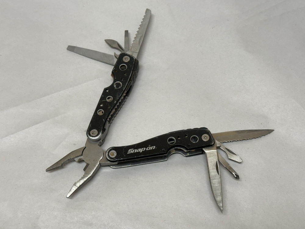 Snap-On Multi-Tool Knife Screwdriver File Saw Pliers