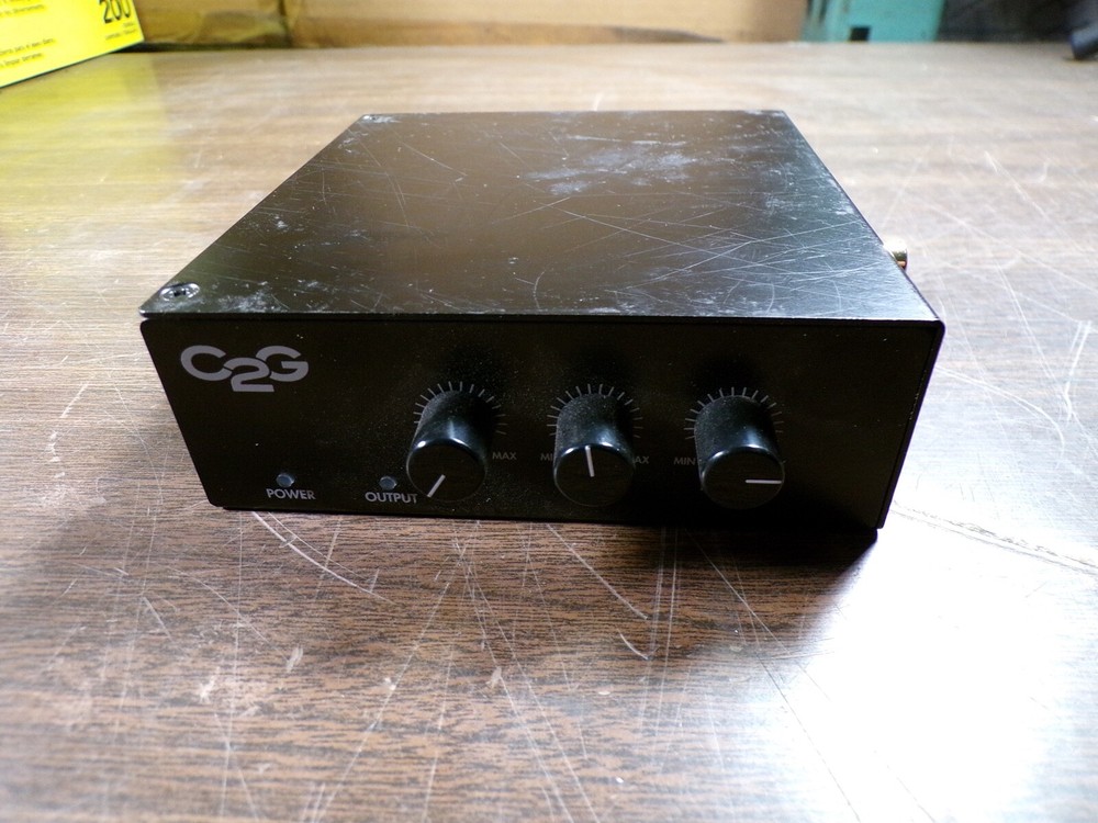 C2G 40881 AUDIO AMPLIFIER