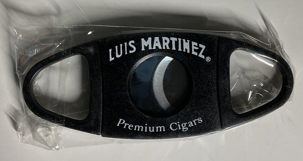 Luis Martinez Silver Selection Cigar Ashtray 2 Large Cigar Rests Cigar Cutter