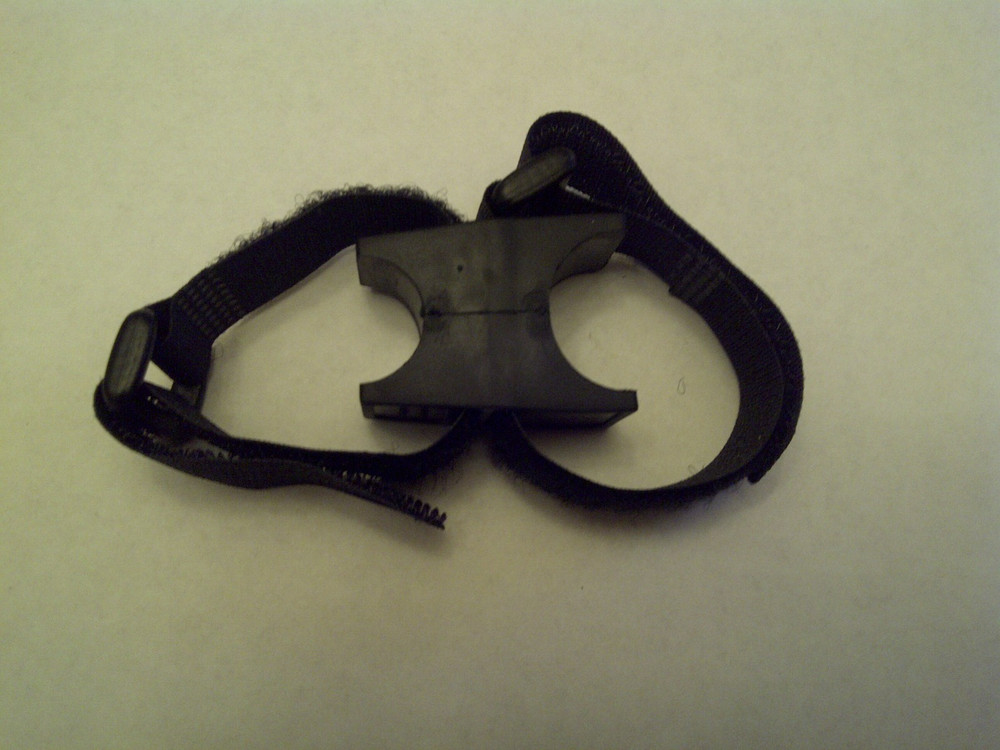 UNIVERSAL ADJUSTABLE GUN MOUNT FOR HANDHELD FLASHLIGHT PREDATOR HUNTING