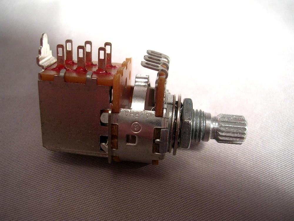 Alpha A500K  Push Pull Switch/Pot, Audio Taper, Split Knurled Shaft