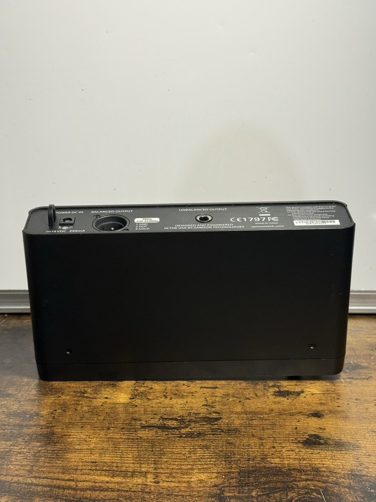 Samson CR88 Wireless Receiver w/samson cb88 transmitter & headset - Works Great!