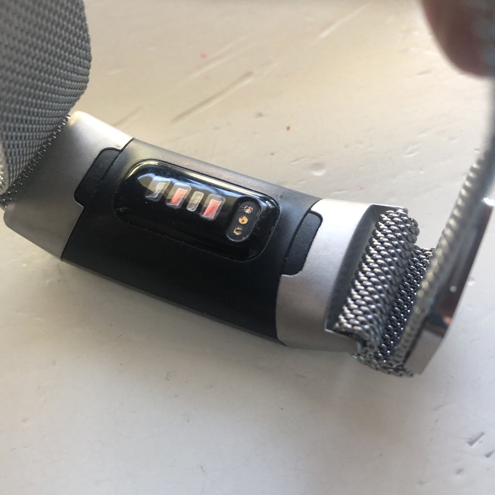 Fitbit Charge 4