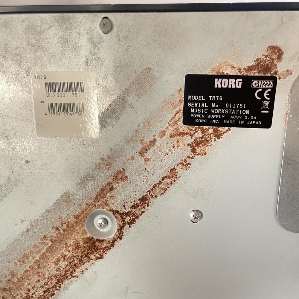 KORG TR76 Synthesizer