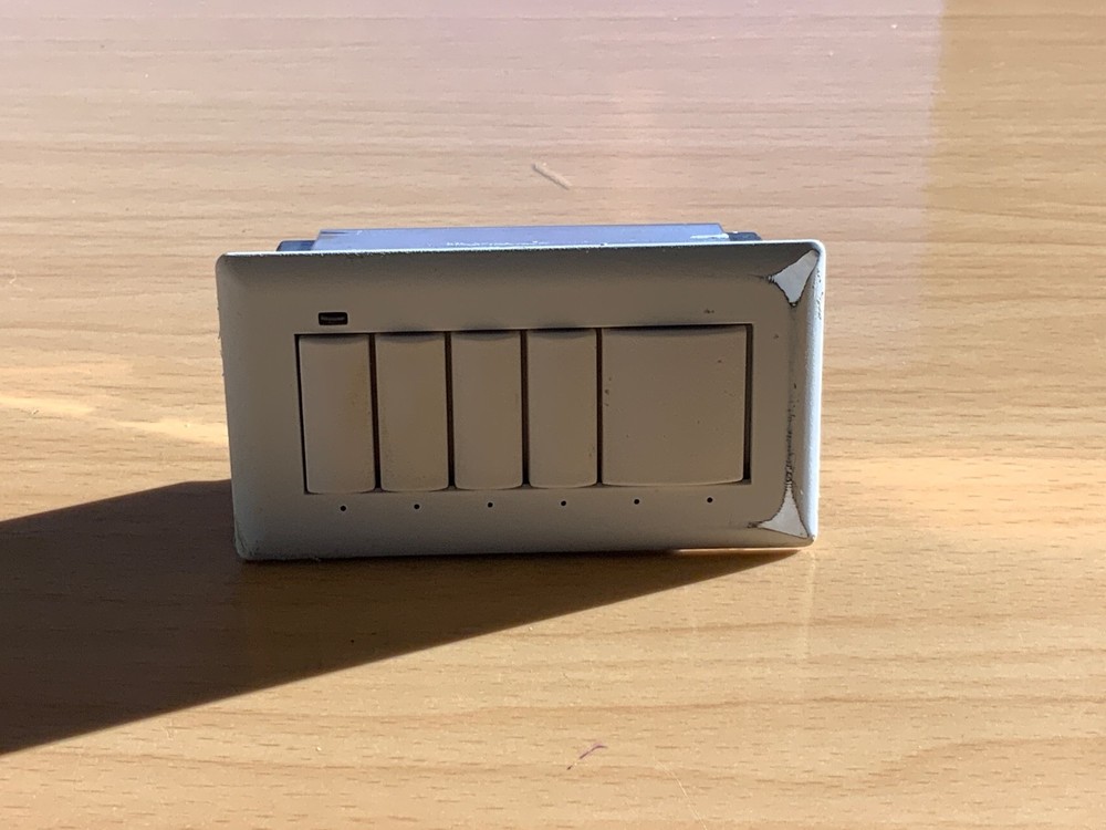 Crestron C2N-CBF-P 5 Button