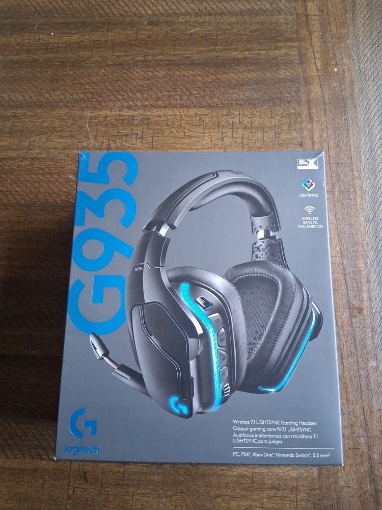 Logitech Wireless G935 Lightsync 7.1 Gaming Headset With USB Dongle And Cables
