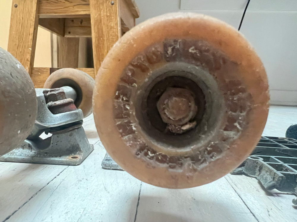 80S independent trucks and kryptonic wheels