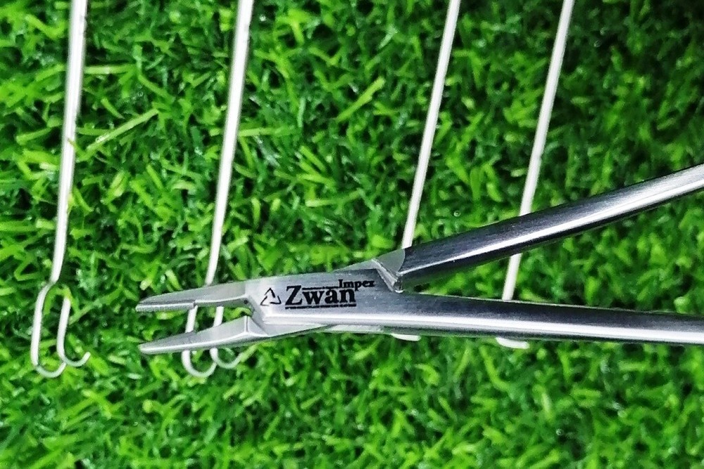 26pcs Basic General Hand Palm Wrist Surgery Plastic & Veterinary Instruments Set