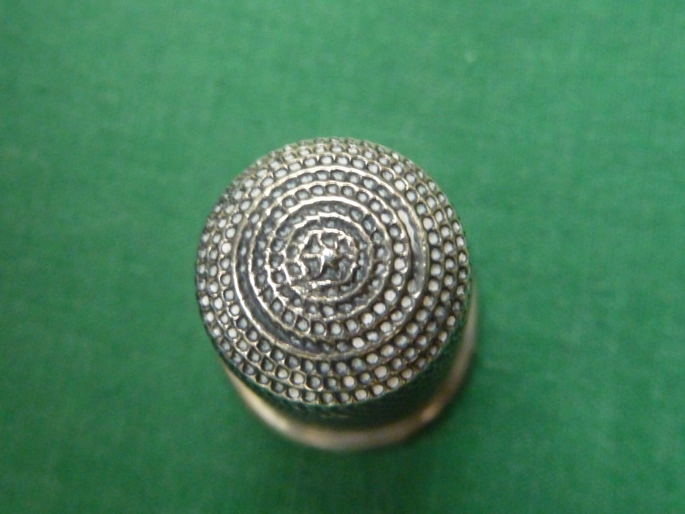 VINTAGE J.F SILVER THIMBLE