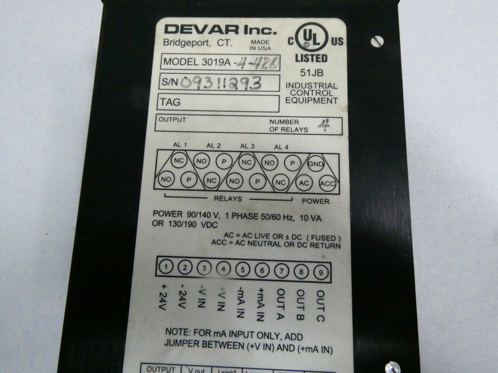 Devar 3019A-4-420 Process Signal Indicator Controller