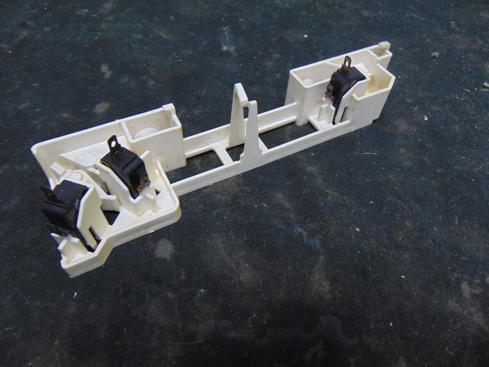 GE Microwave JVM1650WH02 Micro Switch Set