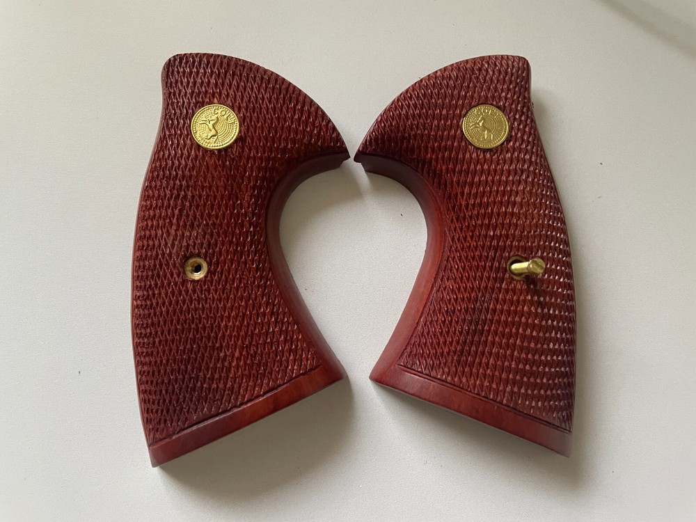 Gorgeous Hardwood Craft Grip for Colt Python (I, E Frame) Officer's Model Match