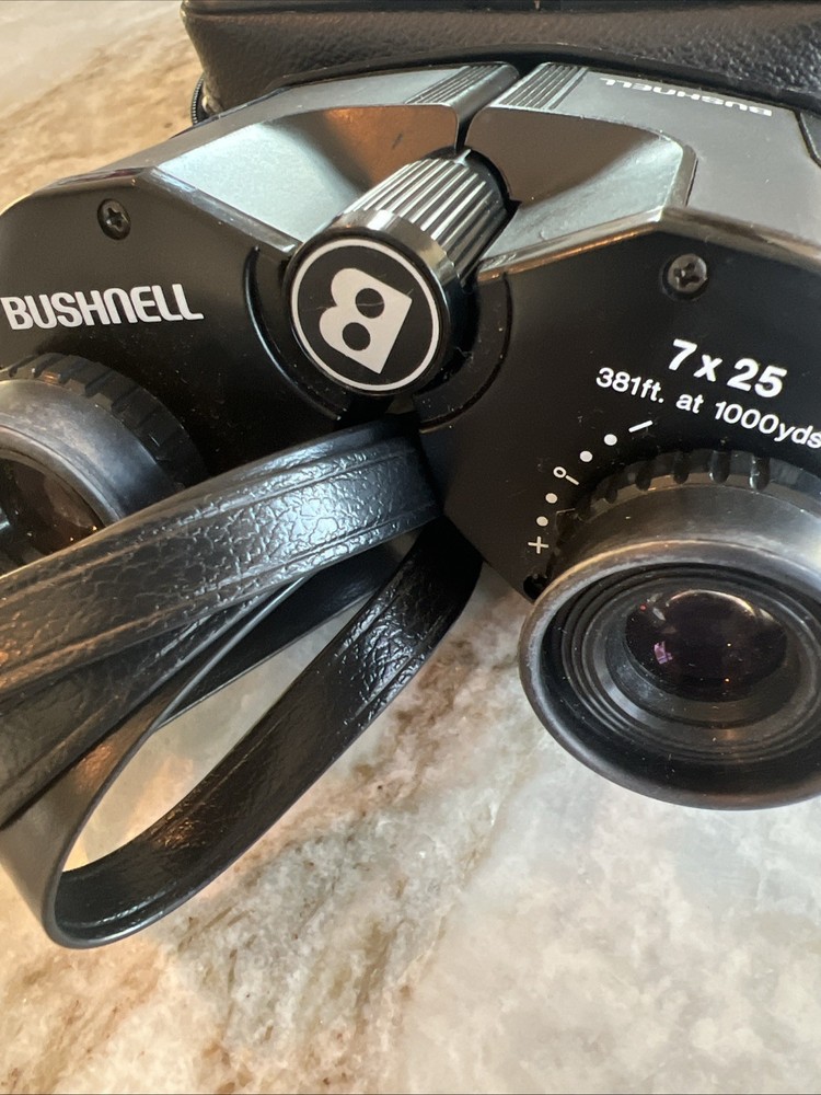 Bushnell 7x25 38ft. 100yds