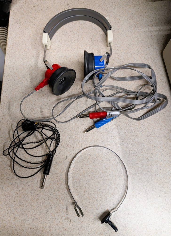 Maico MA 40 Audiometer with Headset