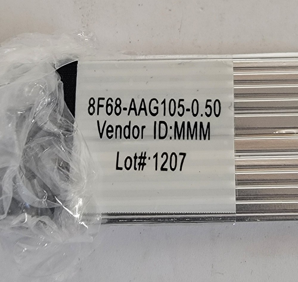 3M 8F68-AAG105-0.50 INTER CONNECTIONS MINI SAS CABLE.