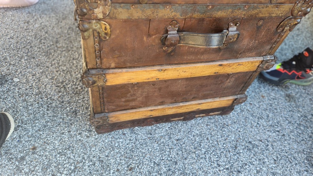 antique trunks chests 1800s