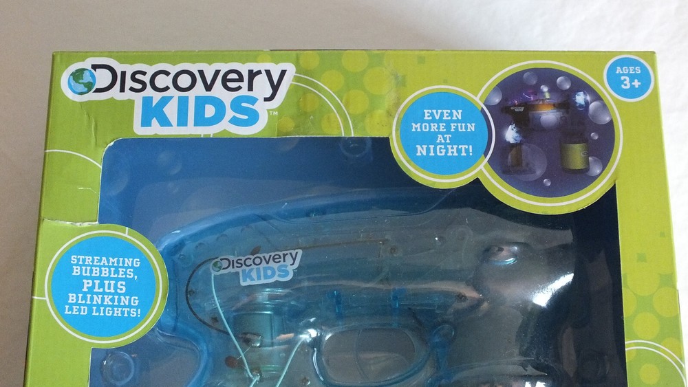 AUTOMATIC BUBBLE BLOWER LIGHT UP DISCOVERY KIDS NON TOXIC
