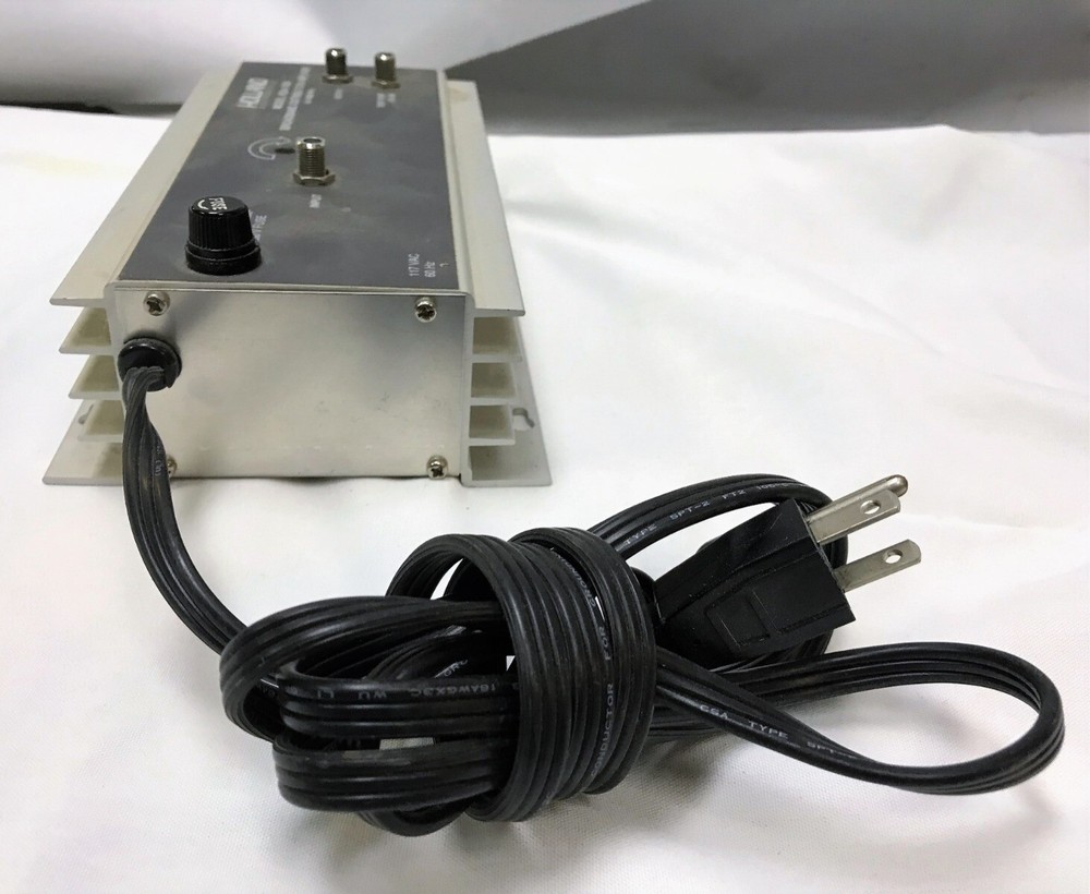 Holland Electronics LLC Model HDA-1000 Broadband Distribution Amplifier