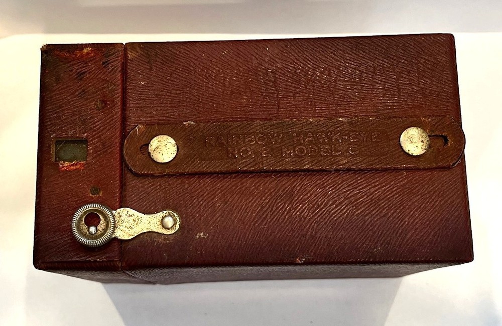 Rainbow Hawk-eye No.2 Model C. Brownie Camera