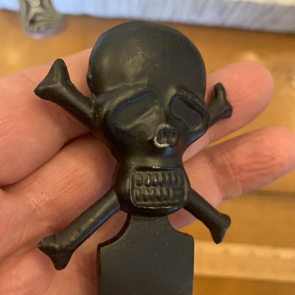 Scull Dagger Steel Knife