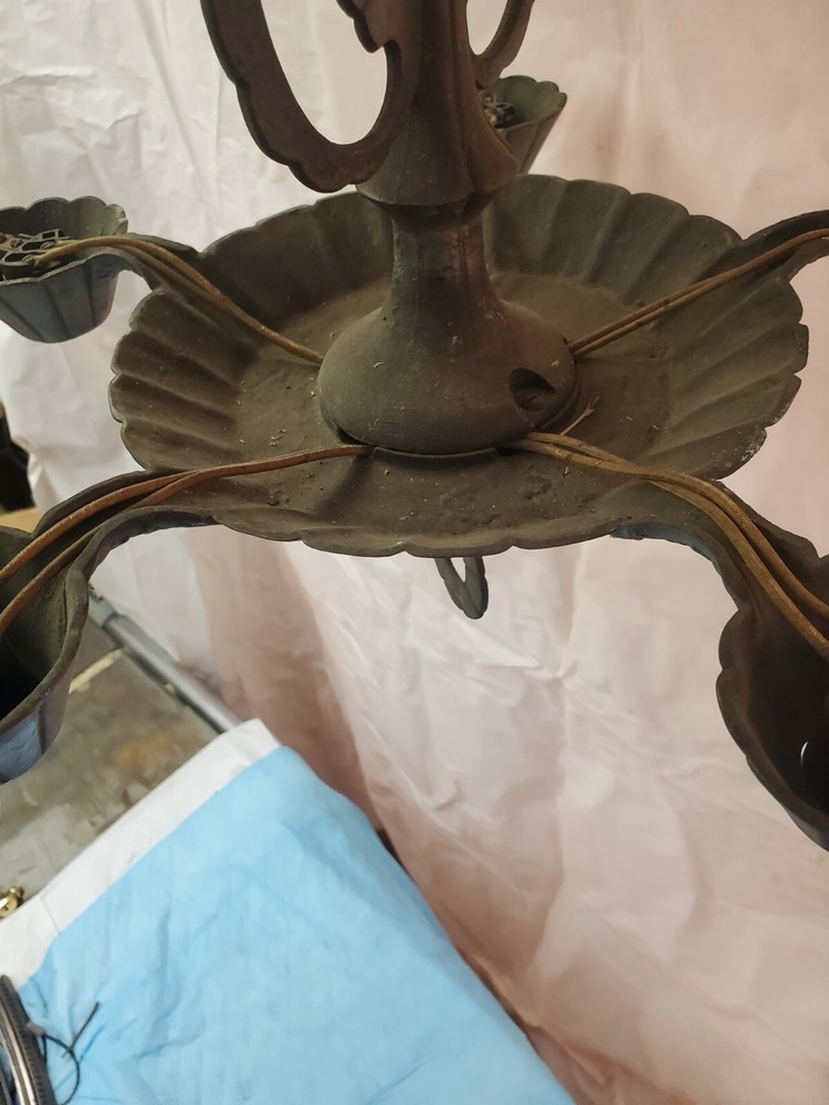 Vintage Verden ? Chandelier
