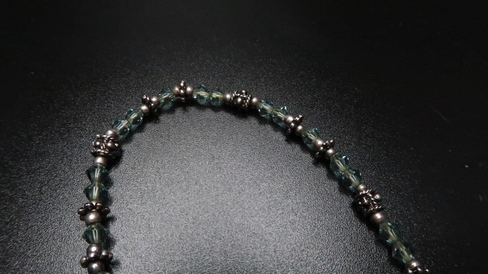 Vintage 6.5" Blue Bead Silver Stretch Bracelet BrB2