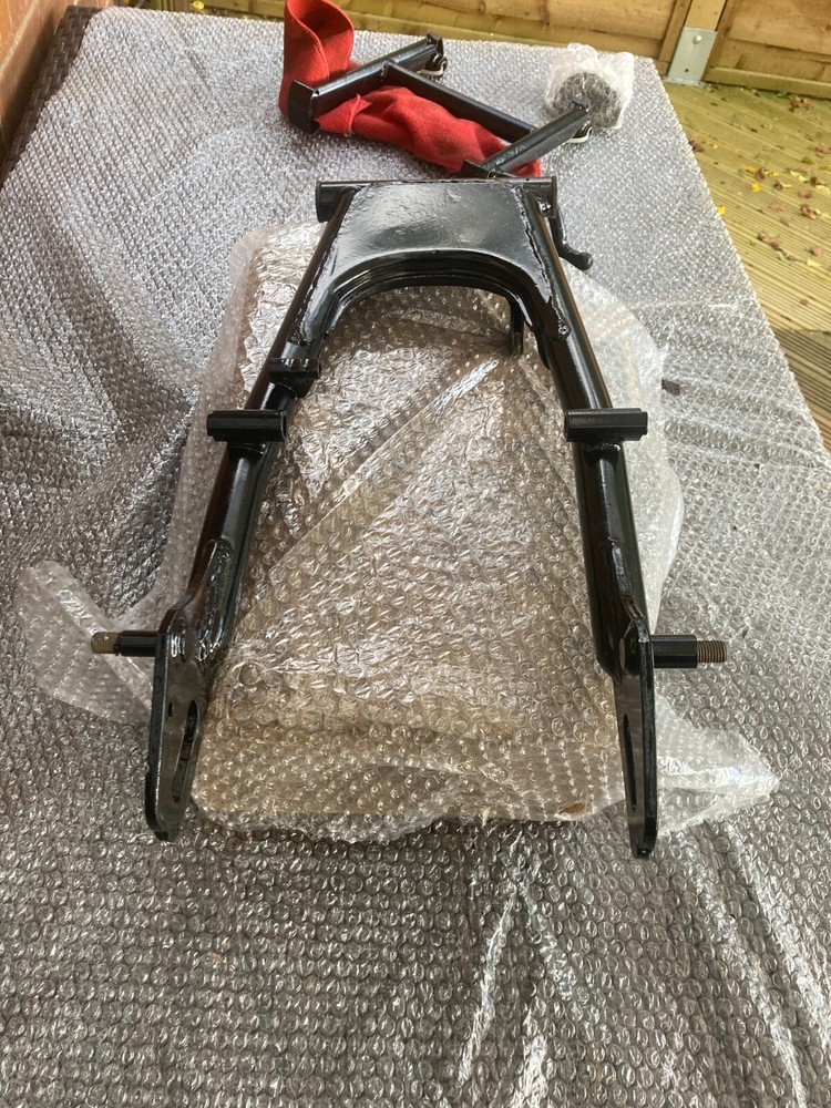 Suzuki GT185 Swingarm Swing set