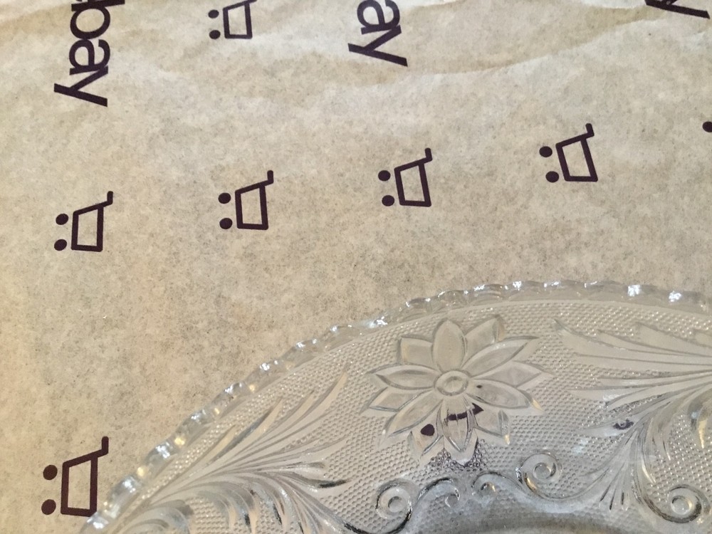 Round Pressed glass dish