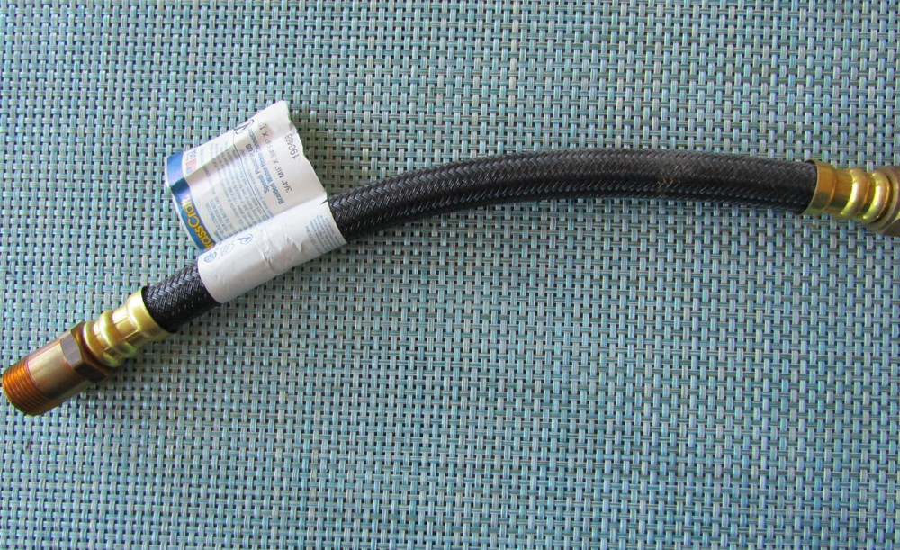 BRASS CRAFT FLEXIBLE BRAIDED WATER HEATER CONNECTOR BLACK & BRASS BWB0-18