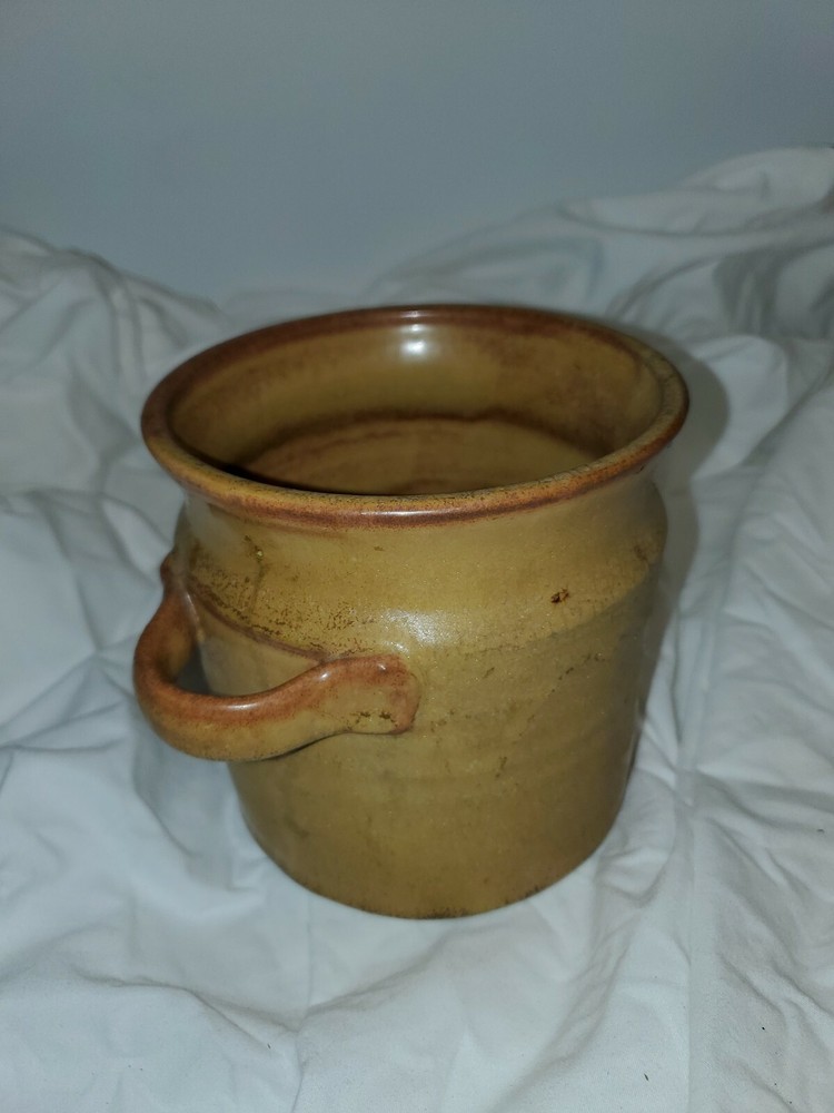 ROFERINO Handmade Pottery Jar