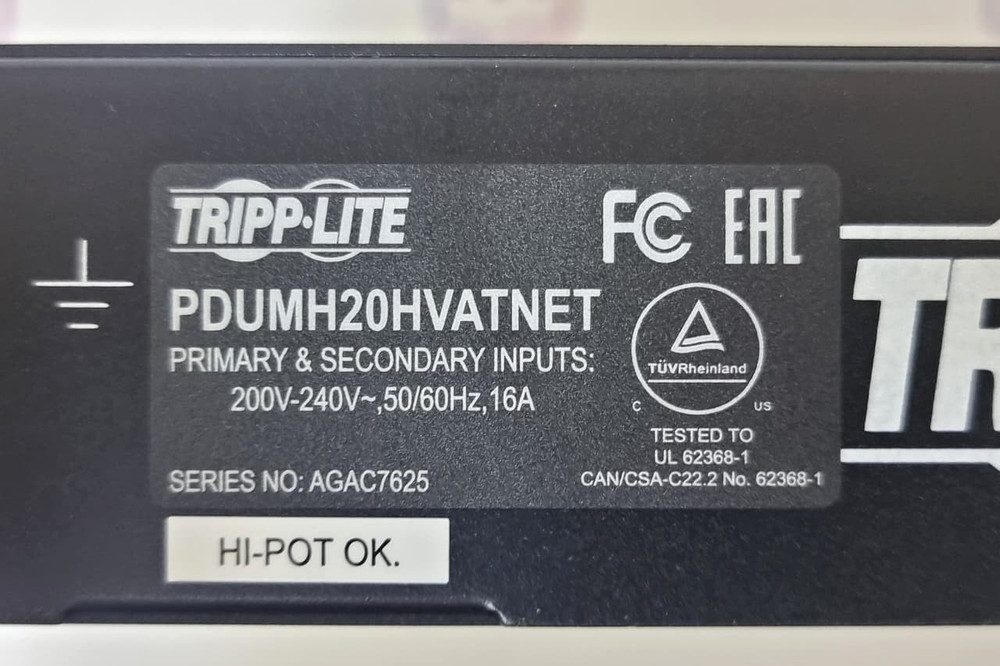 TRIPP LITE PDUMH20HVATNET Switched Power Distribution Unit