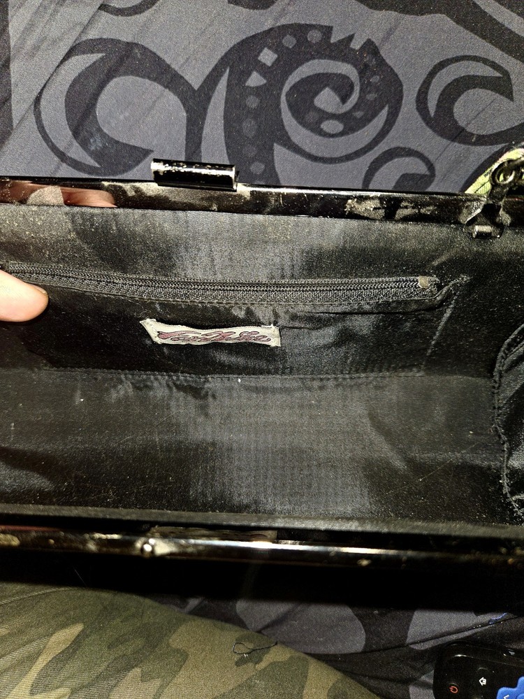For Nine Geometric Pattern Sequence Accented Silver Clasp Closure Clutch