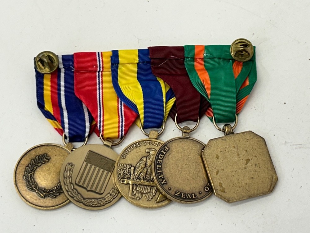 US Navy Mounted Medal Bar