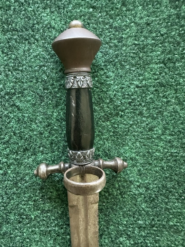 DEL TIN MADE PARRYING DAGGER