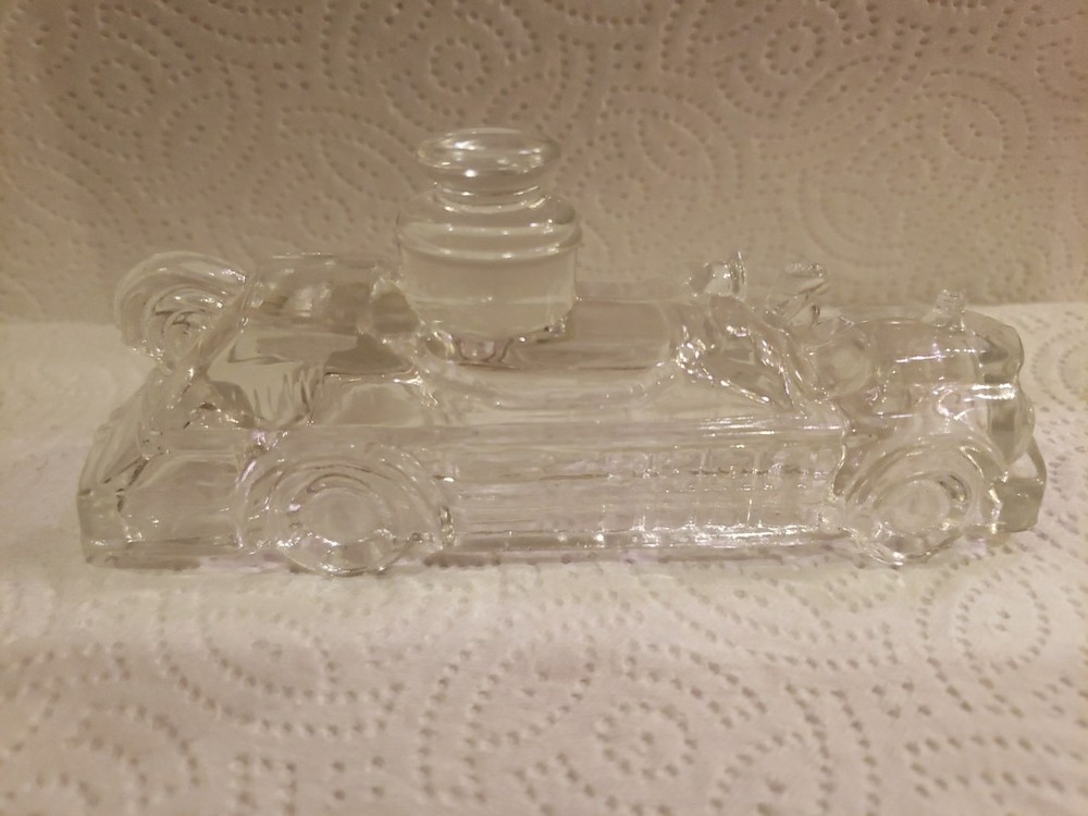 VINTAGE 1930’s GLASS FIRE TRUCK CANDY CONTAINER /EMPTY/TINY CHIP ON TANK