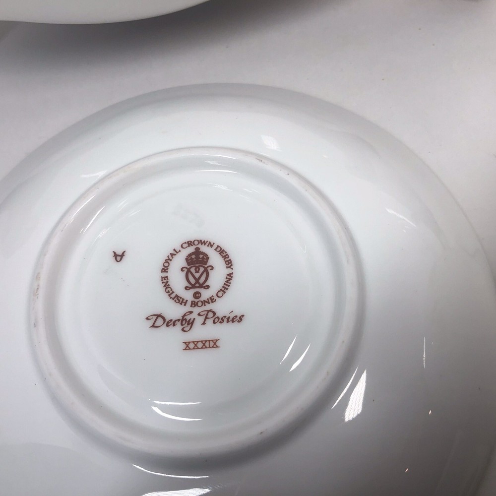 Royal Crown Derby - Derby Posies - 5 Piece Place Setting Including Tea Cup