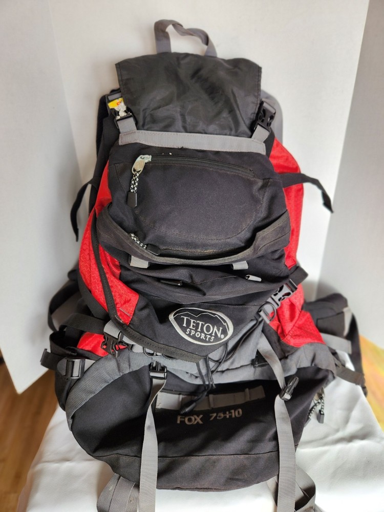 Teton Sports 5200 Fox 75+10, internal frame, backpack, adjustable sizing. NICE!!