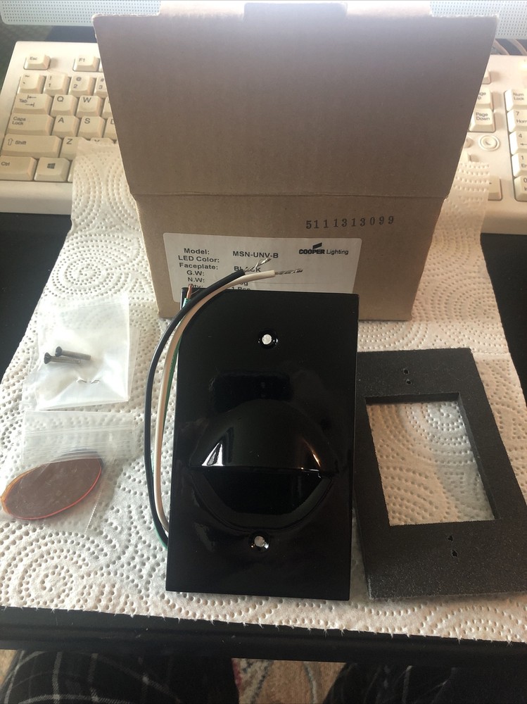 Cooper Lighting Fail-Safe MSN-UNV-B Black Faceplate-Step Light New in the box