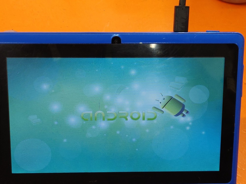 ⭐️⭐️⭐️⭐️⭐️ *AS IS - READ* Blue Zeepad 7DRK 7" Tablet Android Touchscreen Camera