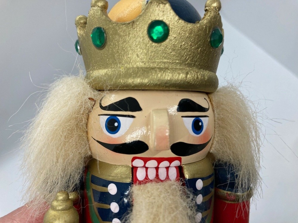 Holiday Decor, Wooden Nutcracker, King Style, Moveable Mouth