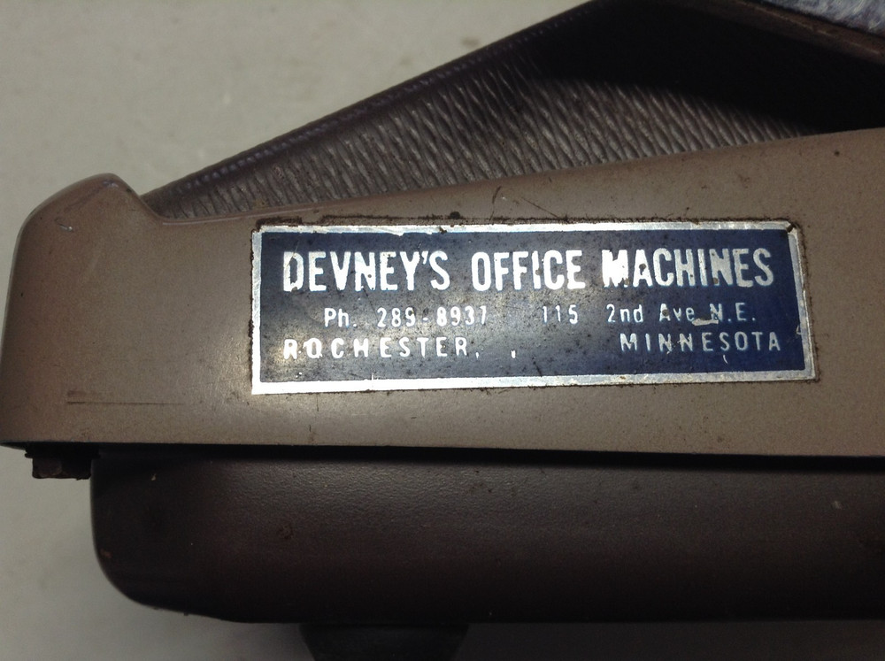 Vintage Victor Adding Subtracting Machine Brown 8 Columns