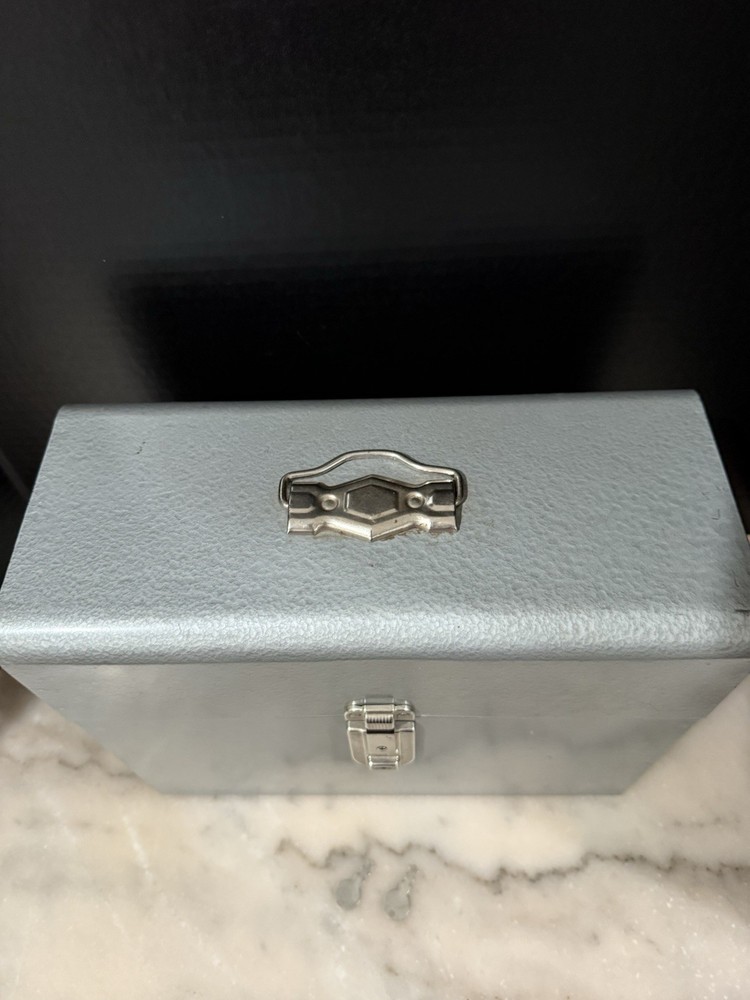 Vintage Metco Metal File Box with 2 Keys