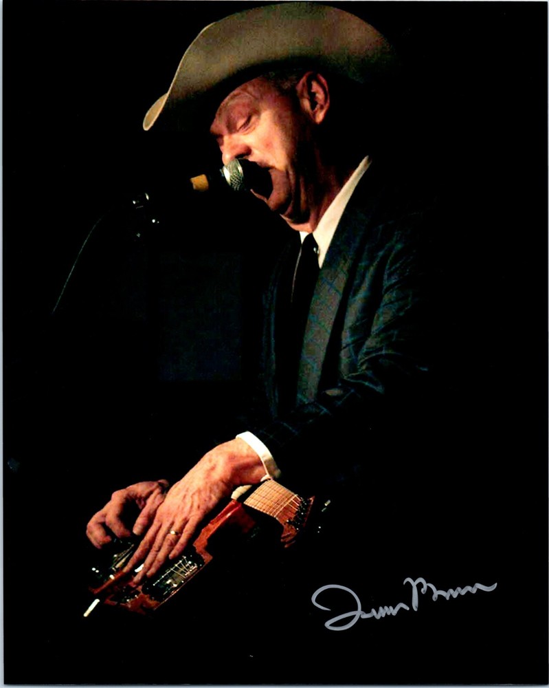 JUNIOR BROWN SIGNED AUTOGRAPHED 8X10 PHOTO A