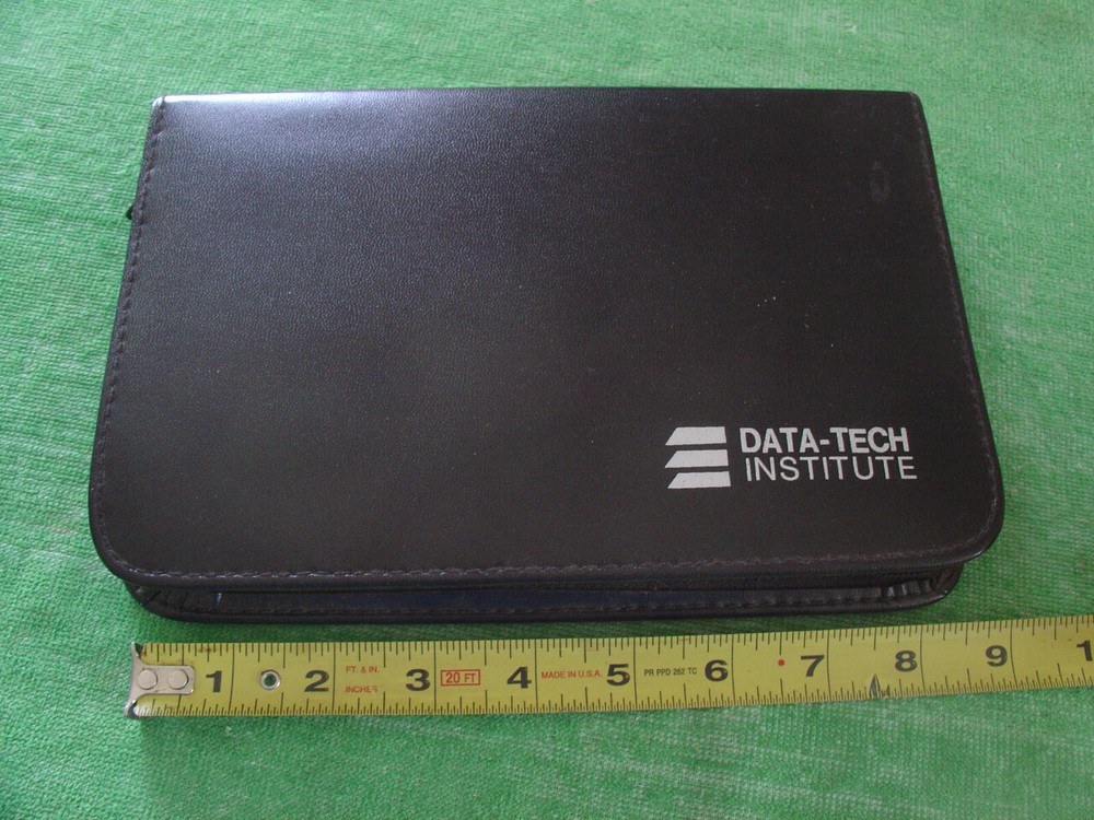 DATA-TECH INSTITUTE COMPUTER SERVICE TOOL KIT 10 PIECES IN ORIGINAL CASE