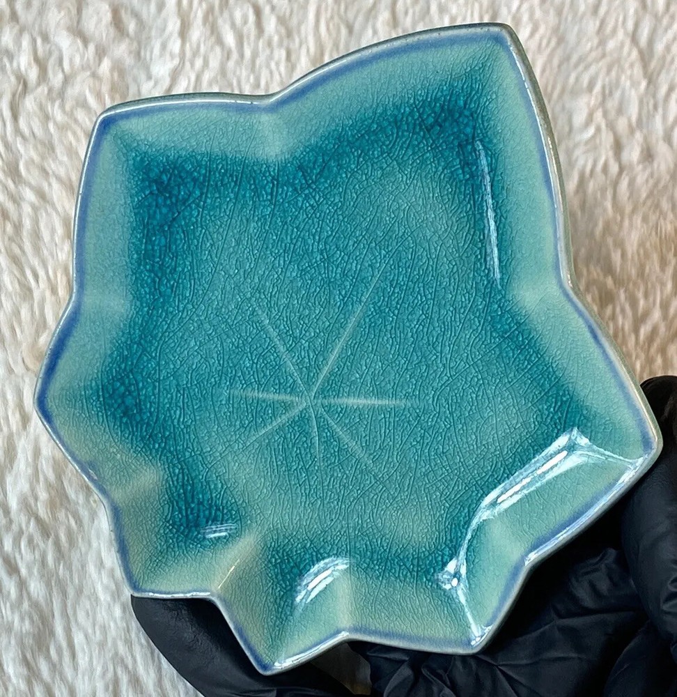 Ice Crack Glaze Maple Leaf Ceramic Side Dish