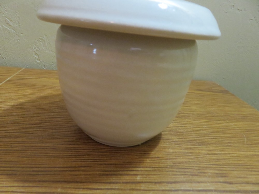 HANDMADE CERAMIC POTTERY BUTTER BELL DISH KEEPER PINE BOUGH EUC