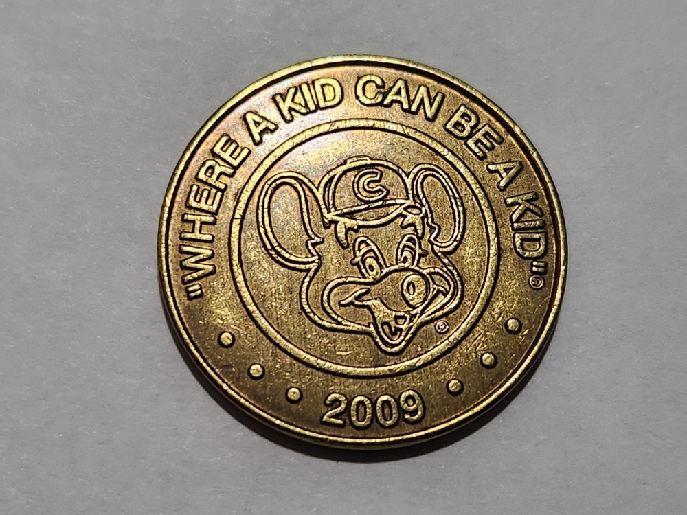 Chuck E. Cheese Pizza Game Token 2009 - Juvenile Mouse