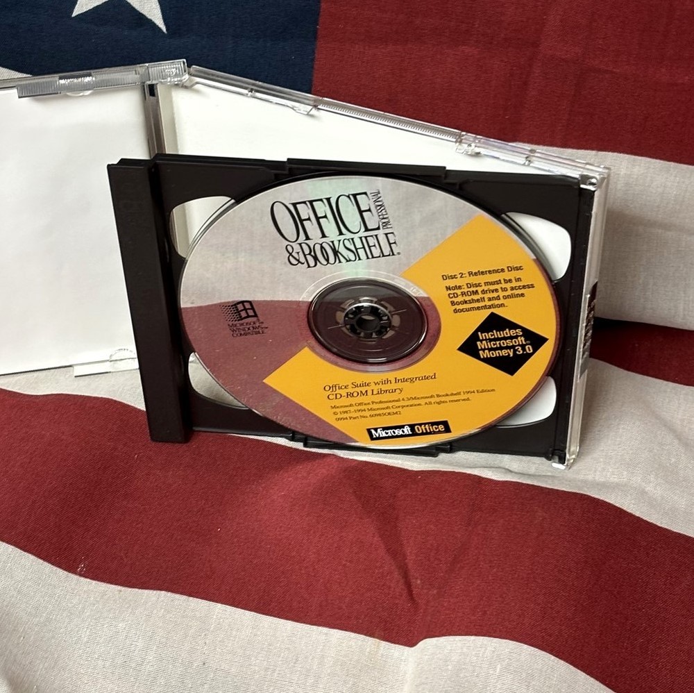 MICROSOFT OFFICE PROFESSIONAL Word & Bookshelf Windows 95 CD-Rom Excel & Access