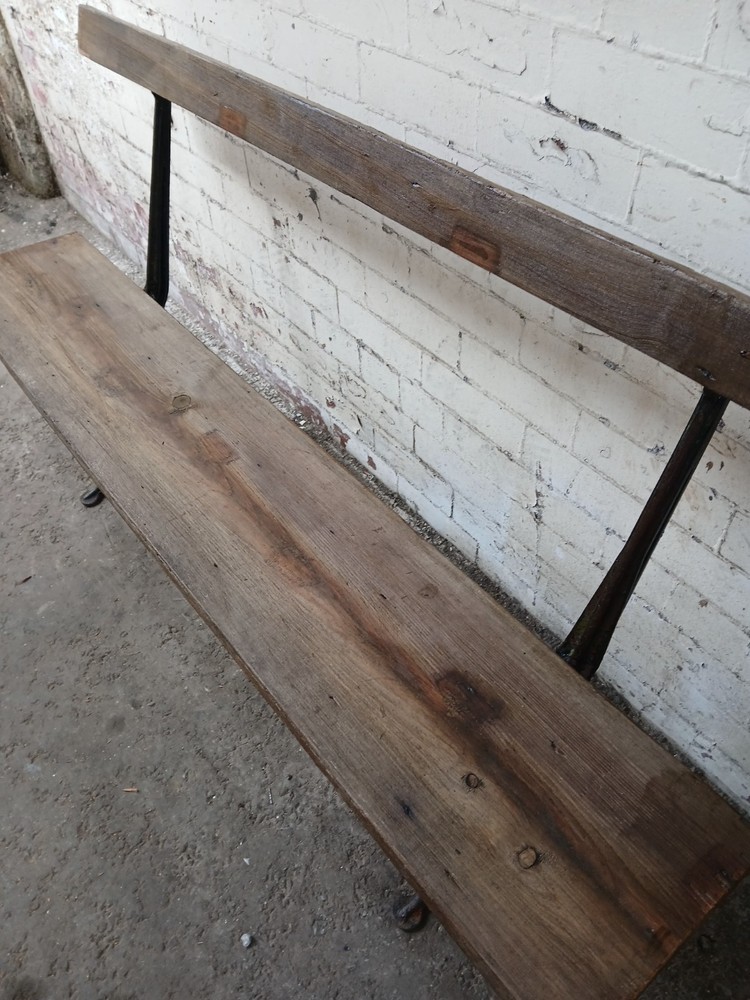 Garden bench with castiron ends