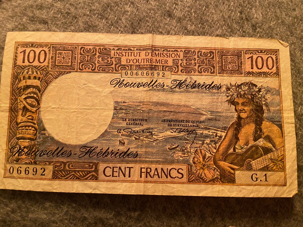 Used Banknote, New Hebrides, 100 Francs, KM:18b, UNC(65-70)